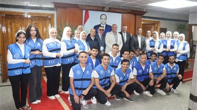 محافظ القليوبية يلتقي مجموعة من شباب مبادرة 