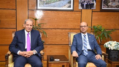 تفاصيل لقاء رئيس جامعة أسيوط مع وزير التربية والتعليم الأسبق   