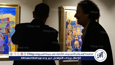 السفير مختار عمر يفتتح معرض 