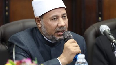 طلاب وطالبات دفعتى 9 و23  بكليتى طب بنين وبنات بأزهر أسيوط يتبرعون بجهازين دوبلر ومونيتور للمستشفى الجامعى 