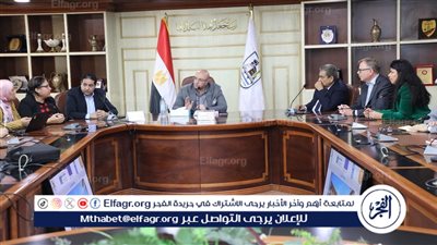 محافظ بني سويف يبحث البدء في إنشاء مركز متكامل للنباتات الطبية بسمسطا