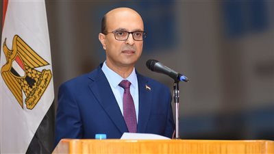 رئيس جامعة أسيوط يُصدر قرارًا بإعادة تشكيل مجلس إدارة مركز دراسات وبحوث حقوق الإنسان بالجامعة   