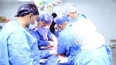 فريق طبي بجامعة أسيوط ينجح في إجراء عملية نقل رحم لفتاة تعاني من أورام