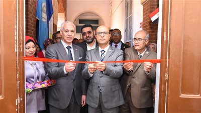 رئيس جامعة أسيوط يفتتح أعمال التطوير والتجديد بكلية الآداب بتكلفة 2 مليون جنيه 