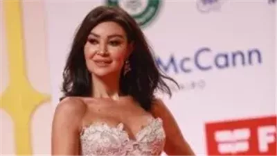 ظهور مثير لـ أروى جودة بصحبة خطيبها بافتتاح مهرجان القاهرة السينمائي في دورته الـ 45