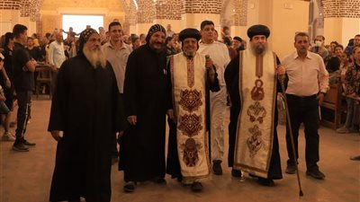 الآلاف يحتفلون بالليلة الختامية في دير مارجرجس الرزيقات غرب الأقصر