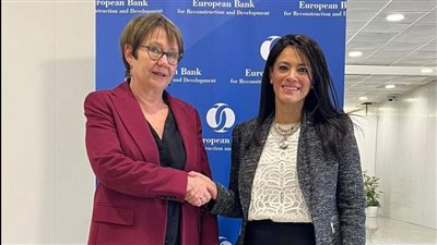 المشاط تبحث مع البنك الأوروبي نتائج حشد التمويلات واستثمارات القطاع الخاص لمشروعات الطاقة ببرنامج 