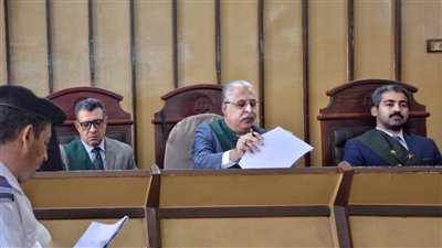 عمره 70 عاما.. المشدد 3 سنوات لـ تاجر ملابس عرض الحشيش المخدر علي ضابط بـ مكافحة المخدرات ببورسعيد