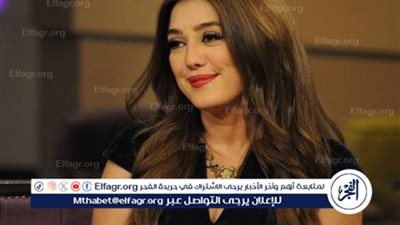 كندة علوش تُثير القلق بسبب إصابة في يديها خلال مهرجان القاهرة السينمائي