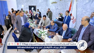 محافظ سوهاج يعقد اللقاء الأسبوعي للاستماع لمطالب وشكاوى المواطنين