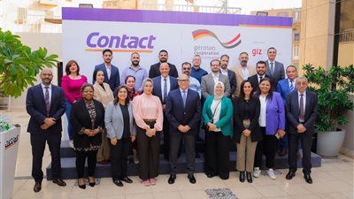 لتعزيز التعاون الإقليمي وتبادل الخبرات: 