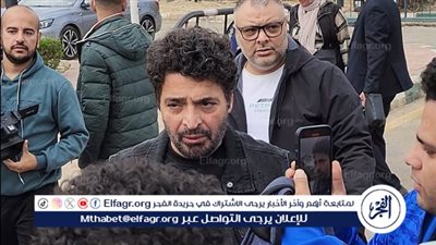 انهيار ودموع حميد الشاعري في جنازة الملحن محمد رحيم