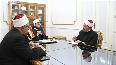 وزير الأوقاف يوجه بضرورة العناية بالأئمة على المستويين العلمى والفكرى