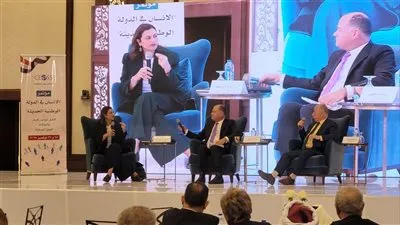 علا الشافعى: بعض الوزارات تحتاج لاستعادة دورها من جديد والبداية من الأسرة