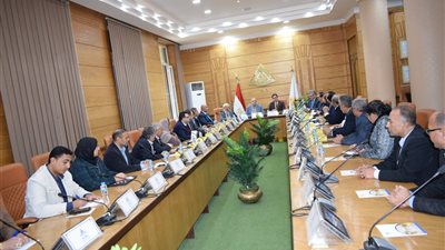 محافظ القليوبية يترأس اجتماع مجلس إدارة مشروع مستشفى بنها الجامعي الجديد 