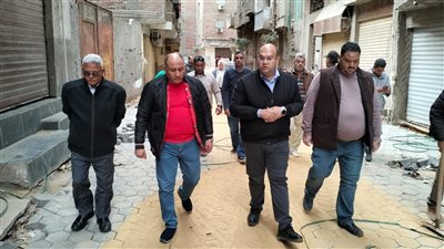 نائب محافظ الجيزة يتفقد الخطة الاستثمارية للتطوير وتركيب بلاط الإنترلوك لـ٣٠ شارعا بالحوامدية