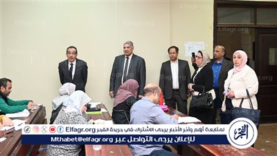 رئيس جامعة الفيوم يتفقد اختبارات الدراسات العليا بكلية الطب