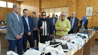 رئيس جامعة الأقصر تفتتح معرضًا خيريًا مجاني للطلاب