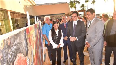 وزير الثقافة ونائب محافظ الاقصر يشهدان ختام فعاليات الدورة السابعة عشرة لملتقى الأقصر الدولى للتصوير