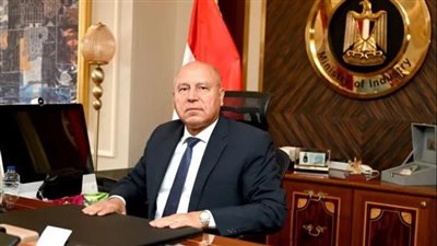 صرف 750 جنيهًا منحة رمضان للعاملين بالسكك الحديدية ومترو الأنفاق