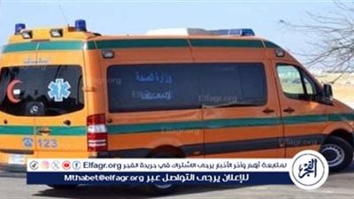 مصرع شخصين وإصابة 21 إثر حادث تصادم وانقلاب سيارة ربع لنقل ركاب بأخرى للنقل 