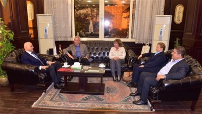 محافظ الأقصر يبحث مع إدارة مهرجان الأقصر للسينما الافريقية استعدادت إقامة الدورة الرابعة عشرة