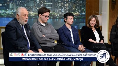 الفنان أشرف زكي نقيب الممثلين وفريق عمل مسرحية الصالون وببرنامج واحد من الناس.. الإثنين 