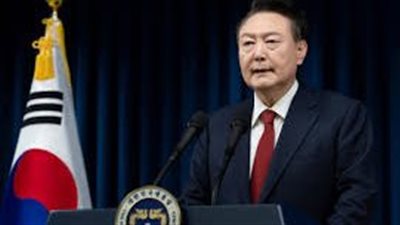 كوريا الجنوبية تهتز سياسيًا: عزل الرئيس يون سيوك-يول بعد فرض الأحكام العرفية