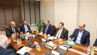 وزيرا الزراعة والتعليم يبحثان سبل التعاون في مجال تطوير المدارس الفنية الزراعية بالتعاون مع القطاع الخاص