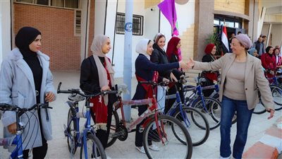 بحضور وزيرة البيئة ومحافظ قنا..جامعة جنوب الوادي تستضيف حوارًا مجتمعيًا حول التنمية المستدامة 