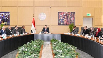 وزير الإسكان يترأس اجتماعًا موسعًا لمتابعة موقف تقنين وتوفيق الأوضاع بالأراضي المضافة لأحوزة عدد من المدن الجديدة
