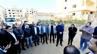 وزير الإسكان يتابع موقف تسليم قطع أراضي الإسكان الاجتماعي والمتميز بمدينة حدائق أكتوبر