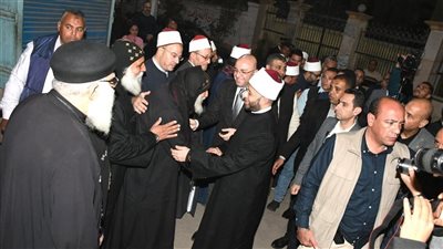  وفد من رجال الدين المسيحي يهنئون وزير الأوقاف بأعمال التجديد بمسجد 