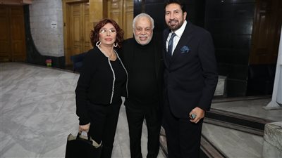 تكريم نبيلة عبيد وأشرف زكي ونجوم الإعلام يحصدون جوائز أمال العمدة ومفيد فوزي