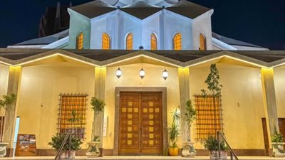 أجراس الكاتدرائية الأسقفية تدق وتعلن بدء قداس عيد الميلاد