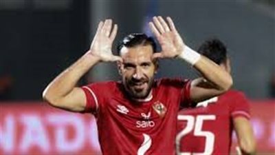 خاص.. موقف الأهلي النهائي من قيد علي معلول بقائمة الفريق بالانتقالات الشتوية 
