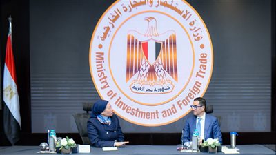وزير التجارة الخارجية يستقبل وزيرة البيئة لبحث الفرص الاستثمارية فى القطاعات البيئية 
