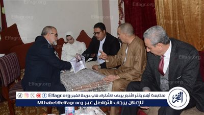 محافظ الغربية يشهد على عقد قران عروسين من الأيتام ويهديهما كافة المفروشات
