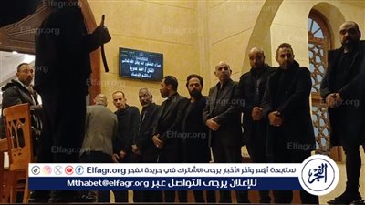 محمد عدوية يستقبل عزاء والده 