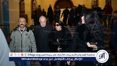  فيفي عبده تواسي محمد عدوية في عزاء والده بمسجد المشير طنطاوي