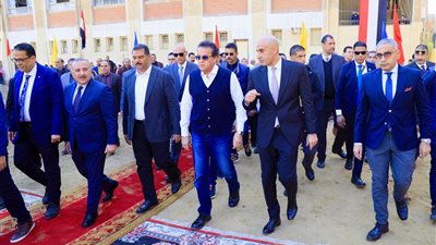 وزيرا الصحة والتربية والتعليم يتفقدا أعمال مبادرة 