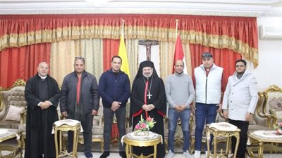 الأنبا توما يستقبل فريق جمعية الأورمان بسوهاج