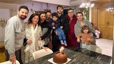 إلهام شاهين تحتفل بعيد ميلادها وسط أجواء عائلية دافئة