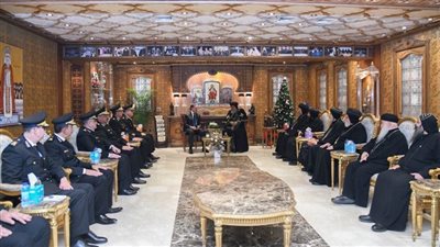 بمناسبة عيد الميلاد المجيد.. وزير الداخلية في زيارة للبابا تواضروس الثانى
