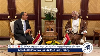 وزير الخارجية والهجرة يجري مباحثات سياسيةمع نظيره العماني