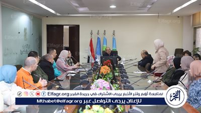 رئيس شركة الصرف الصحي بالإسكندرية يتابع جهود الشركة في التحول الرقمي