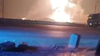 نشوب حريق في خط غاز 16 بوصة بطريق الخانكة السلام