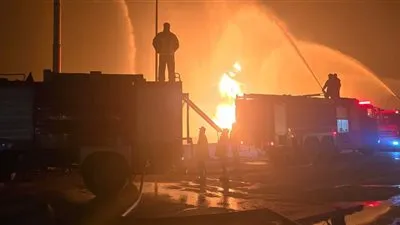 احتراق أربع سيارات تريلا و2 لودر في انفجار خط الغاز بالخانكة 