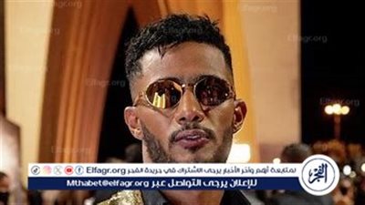 عاجل.. هل سقط محمد رمضان على المسرح؟ حقيقة الفيديو المتداول