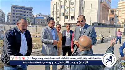 محافظ سوهاج يتفقد أعمال الرصف بشارع أسيوط سوهاج